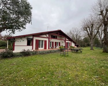 Maison 8 pièces 230 m²