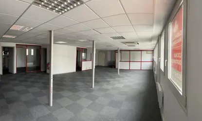 Bureaux 156 m2 avec stationnement 