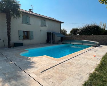 Propriété à Chabeuil maison, piscine, boxes chevaux