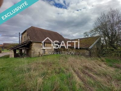 GRANGE A RENOVER SUR UN TERRAIN DE 1680 M²