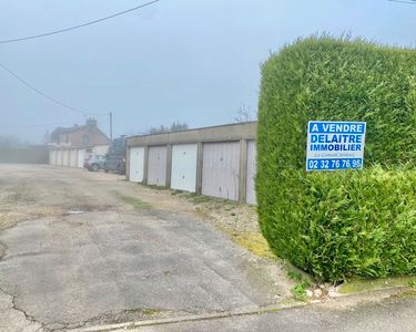 A vendre Mont Saint Aignan village IDEAL INVESTISSEUR 17 garages dont 14 loués