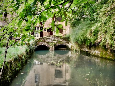 DORDOGNE - LOGIS MOULIN A EAU - 8 HA