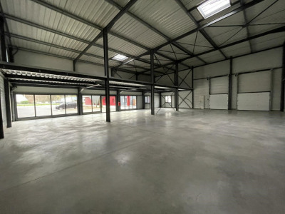 Local commercial 485 m²