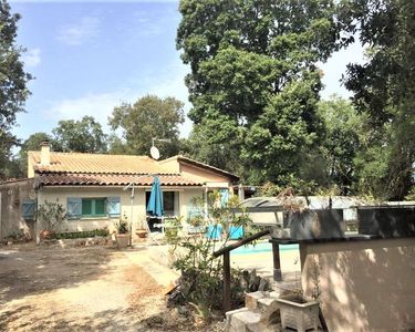 Maison individuelle avec piscine