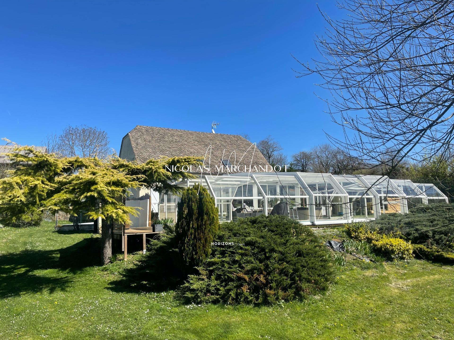 AGEN- Maison familiale avec jardin et piscine