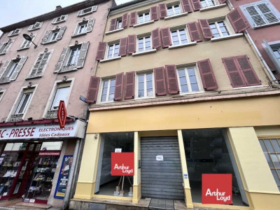 Immobilier professionnel Location Mâcon  152m² 1300€