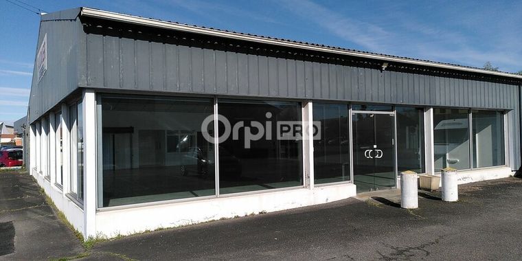 Local commercial 610 m²