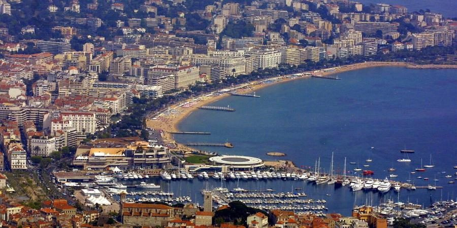 CANNES IMMEUBLE DE RAPPORT  DE 106 M2