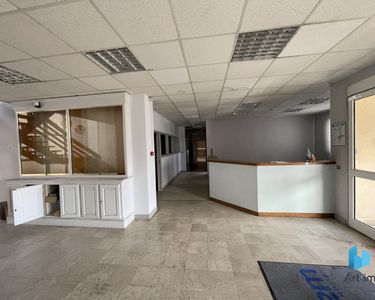 Bureaux 1200 m² Loué