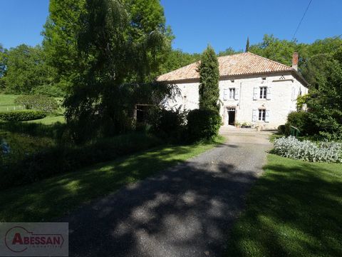 TARN '81) A Vendre entre Castelnau de Montmiral et 