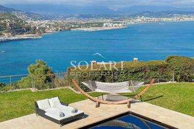 À pied des plages : villa avec piscine et vue panoramique à Theoule - Baie de Cannes