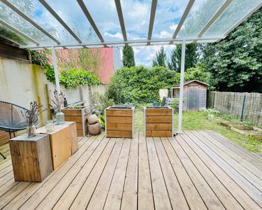 Maison récente de 5 pièces principales avec jardin et terrasse