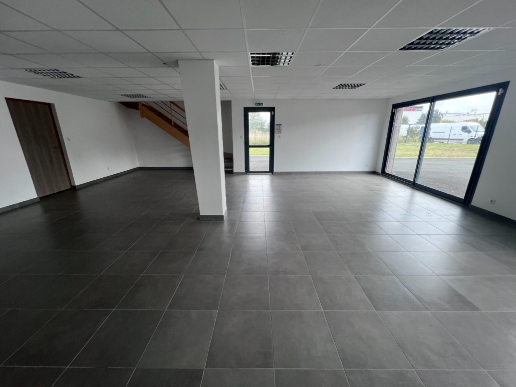 Local commercial 804 m²