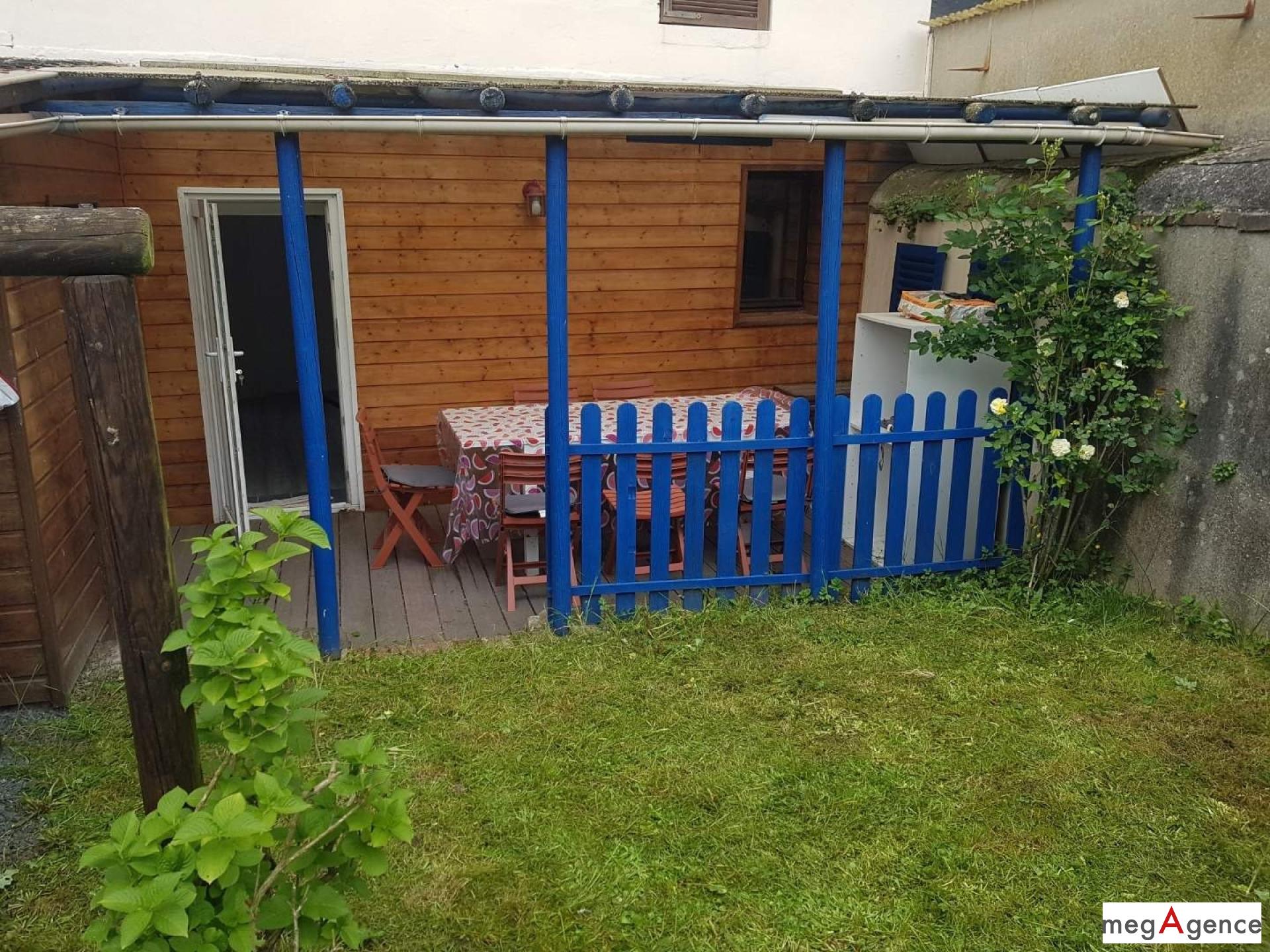 maison de ville trois chambres au calme et proche commodités