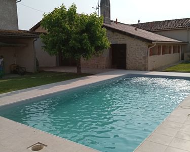 Maison en pierre proche BAZAS avec Piscine