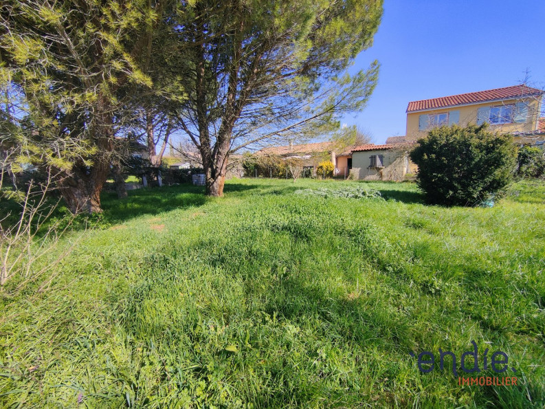 Terrain constructible 466 m²