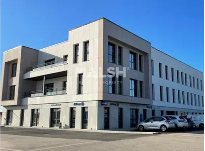 Immobilier professionnel Location Limas  81m² 1344€