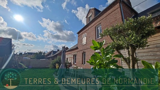 Maison de maître de 147.20 m² sur son terrain de 410 m² située d