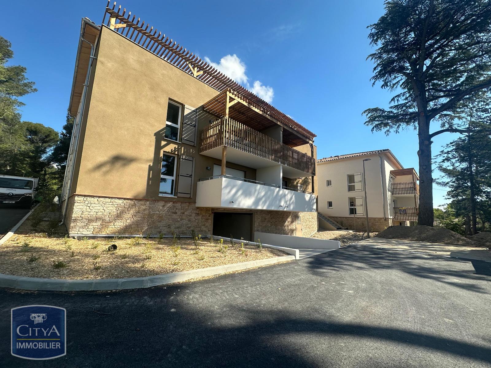 Parking - Garage Location Villeneuve-lès-Avignon   50€