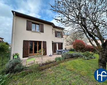 Maison individuelle T6 jardin et garage dans une impasse