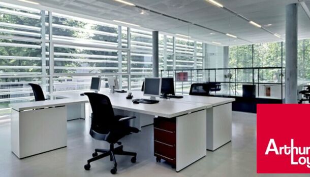 Bureau 313 m²