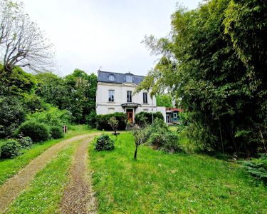 Maison 14 pièces 635 m² 