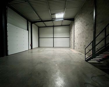 Location local d'activités 250m2 neuf