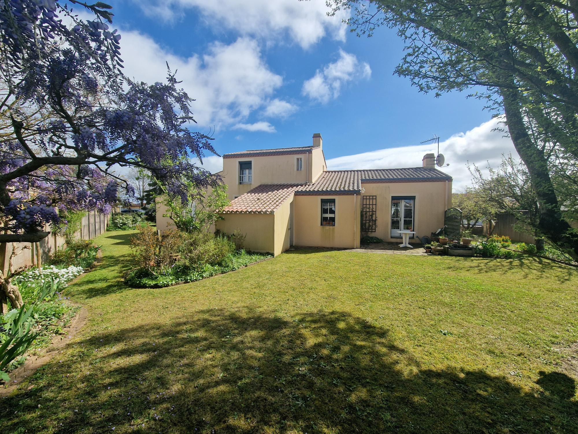 Machecoul maison de 102m2 avec un beau jardin.