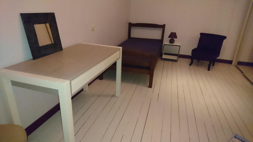 Chambre de 13m2 à louer sur Vert St Denis