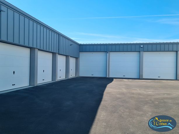 Box de stockage 25 m² 