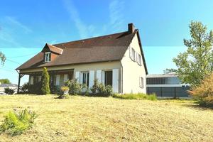 Une grande maison spacieuse