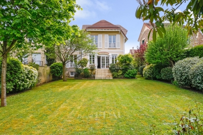 VERSAILLES Parc Chauchard - Maison familiale avec jardin et garage