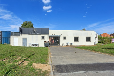 Local commercial 780 m²