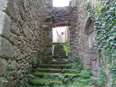 Gard, aux portes des Cévennes St André de Majencoules, Maison 90m2 avec Cours à restaurer