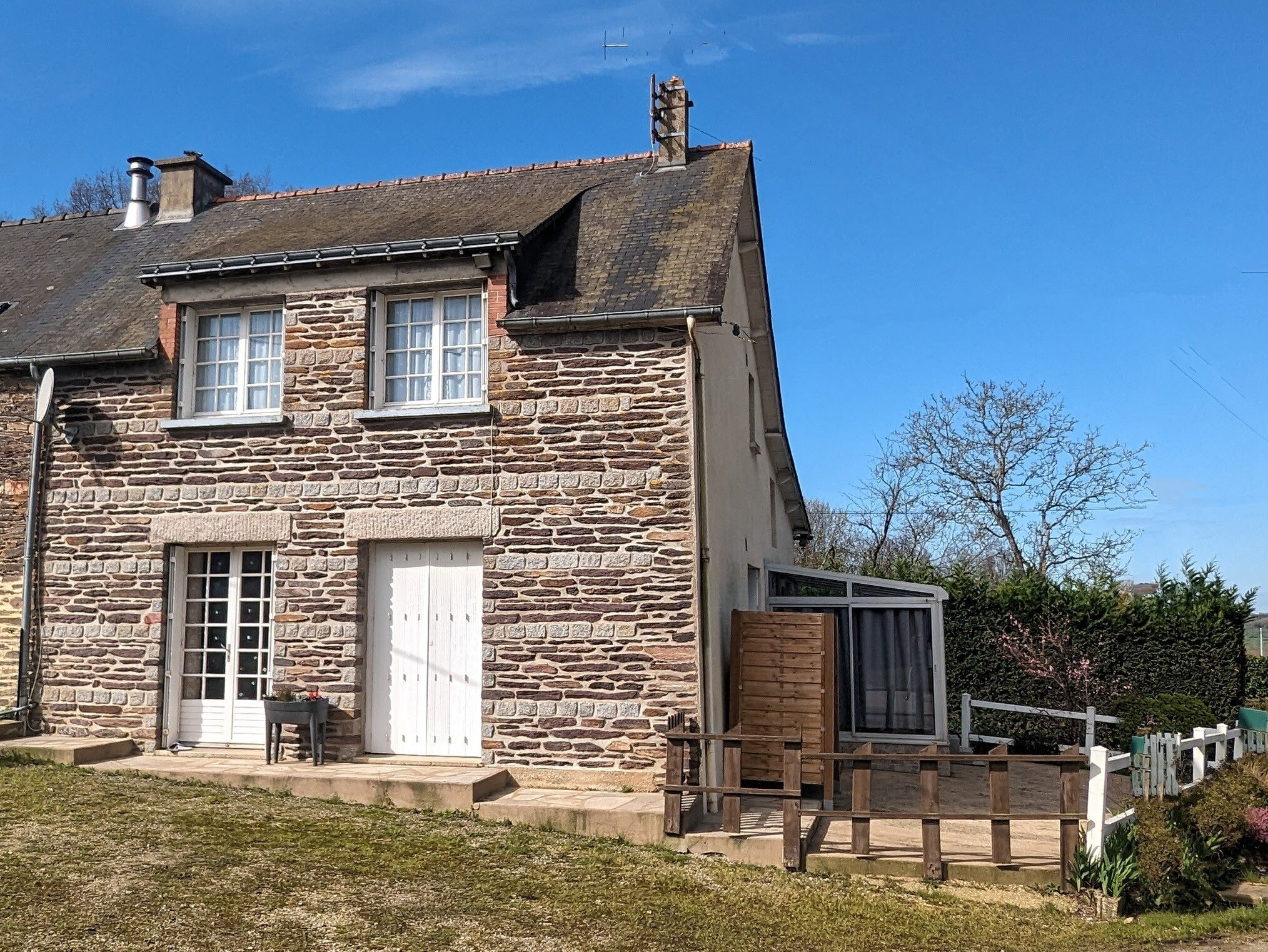 À Guer (56), maison en pierres avec 3 chambres à acheter