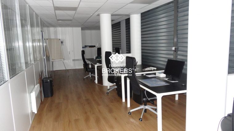 Bureau 123 m²