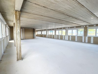 Bureaux 1 pièce 193 m²