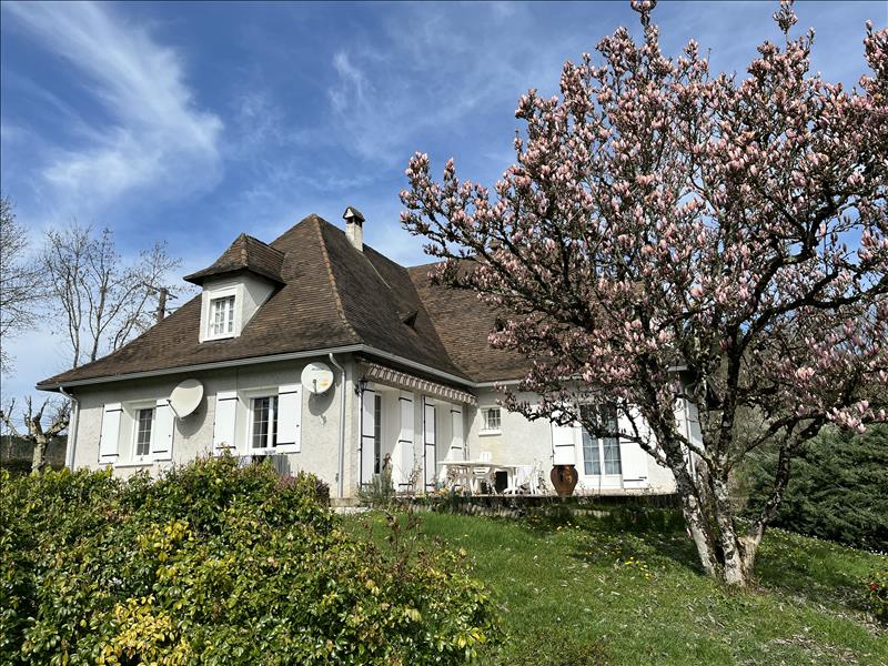 Maison périgourdine 9 pièces 211 m²