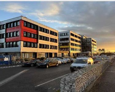 Immobilier professionnel Location Le Havre  220m² 3135€