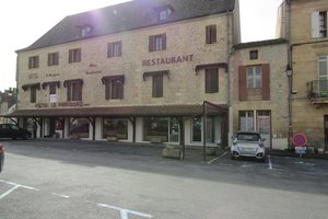 Hôtel 16 chambres, dans le Périgord noir