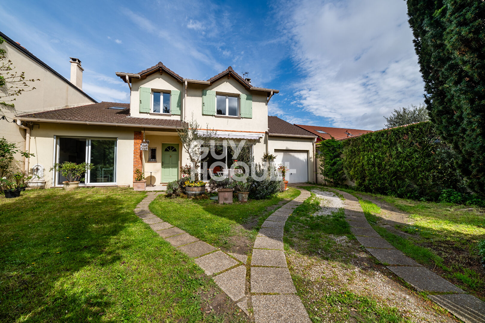 MAISON AVEC 4 CHAMBRES, JARDIN DE 200m² et GARAGE - Proche Gare de La-Garenne-Colombes