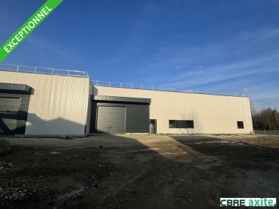 Local commercial 685 m²
