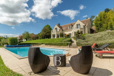 chambourcy - versant sud - tres belle maison avec piscine 