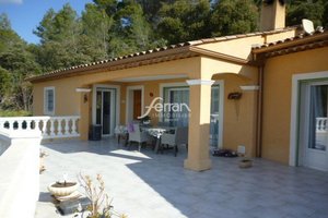 Belle maison avec piscine est 4.800 m2 terrain