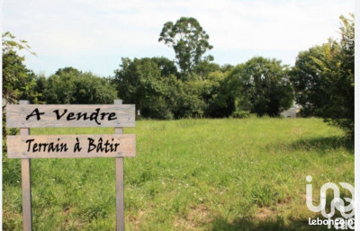 Terrain Vente Val-de-Livenne  997m² 45200€