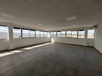 Bureaux - A LOUER - 117 m² non divisibles