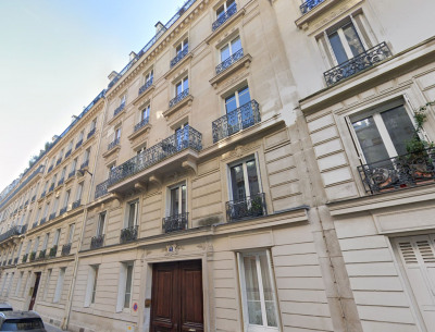 Immobilier professionnel Location Paris 8e Arrondissement  52m² 2083€