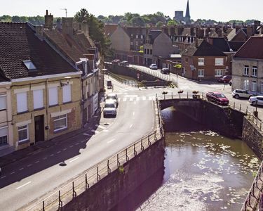 Bergues: Immeuble 200m2, idéal pour projet locatif en location saisonnière