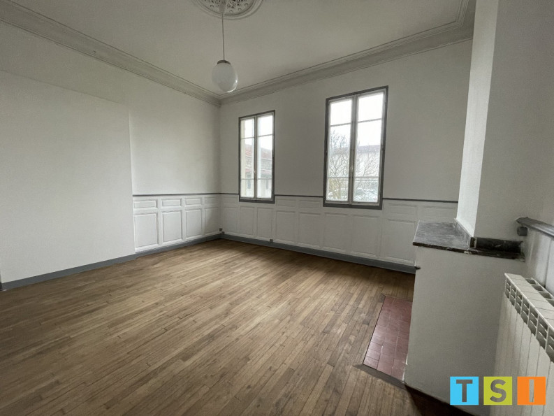 Appartement rénové 1 pièce 40 m²