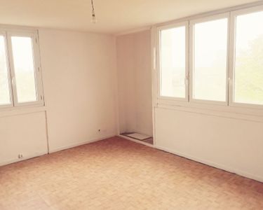 Location Appartement 68m2 T3 Sin le Noble